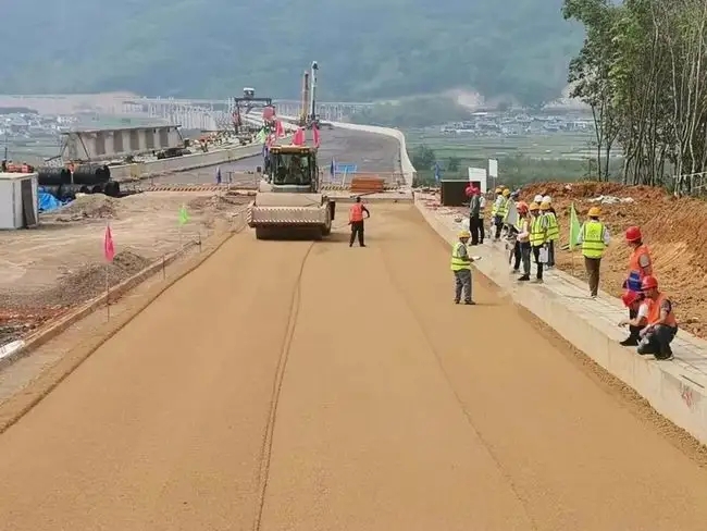 盘山路基工程